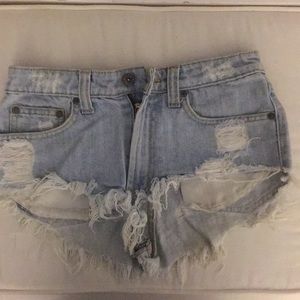 Light wash Carmar shorts!